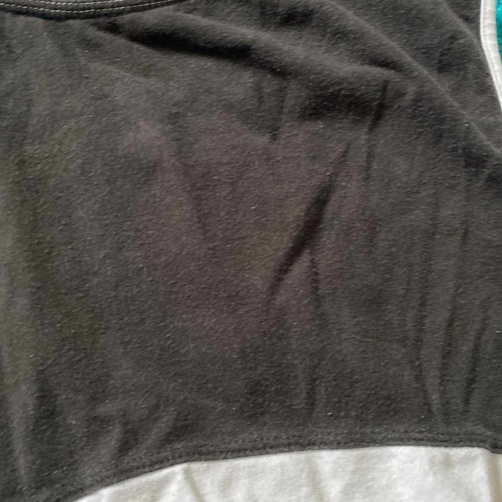 White and Black Sleeveless muscle Top - Picture 14 of 17
